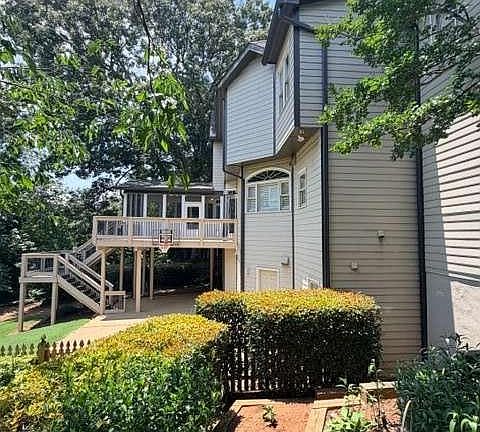 4th image of 3296 Belmont Glen Dr SE