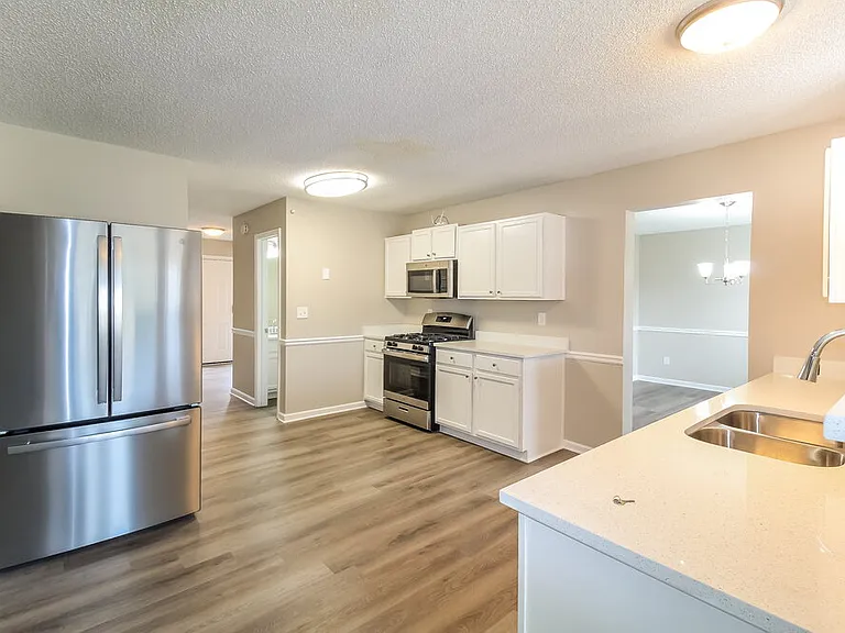 6243 Sayler Park — Photo 7