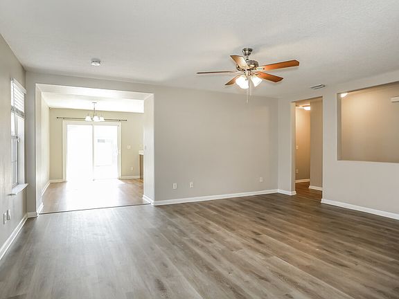 5th image of 9726 Hazel Lake Dr