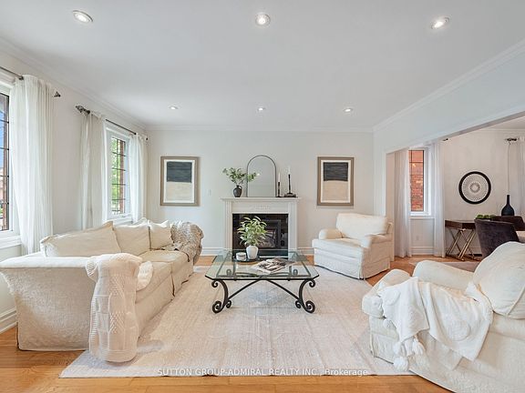 4th image of 255 Cocksfield Ave