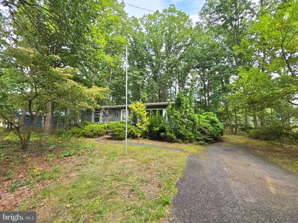 17 Sandy Ln, Millville, NJ 08332