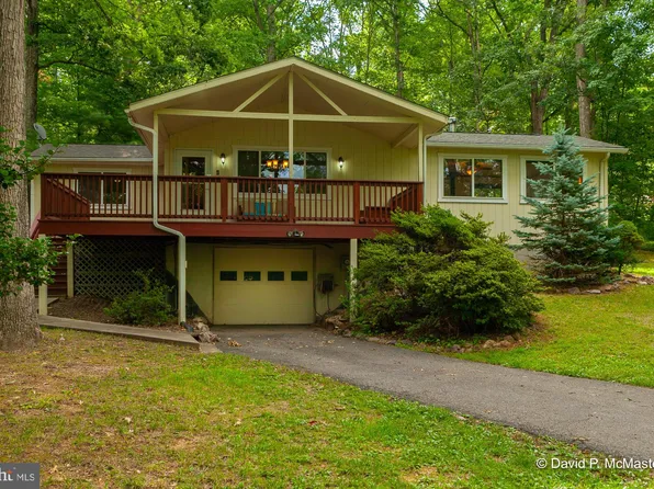 240 Possum Hollow Trl, Gerrardstown, WV 25420