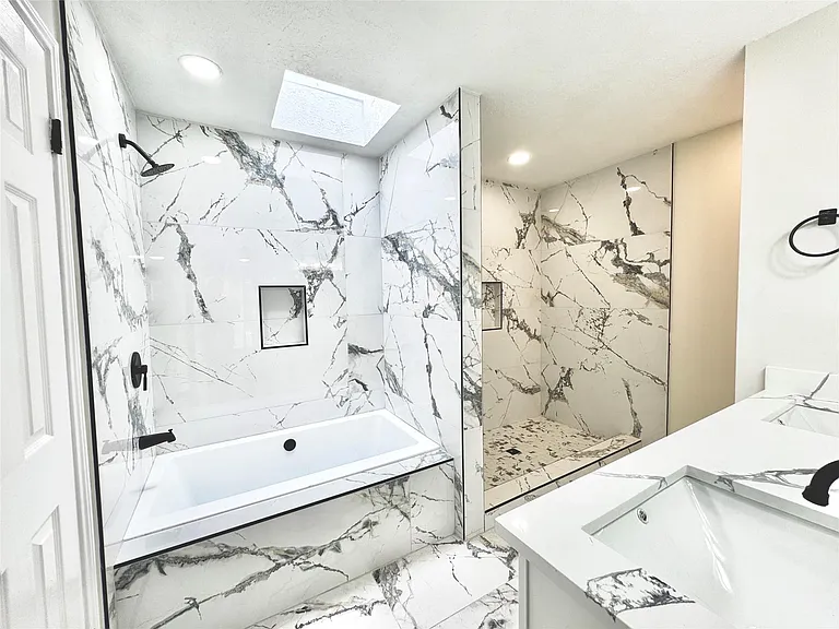 14307 Piping Rock Ln — Photo 11
