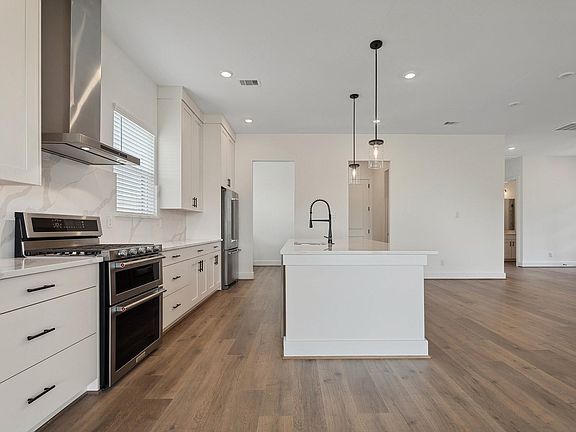 7th image of this home