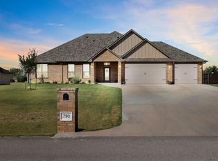 790 Ole Rock Creek Rd, Tuttle, OK 73089