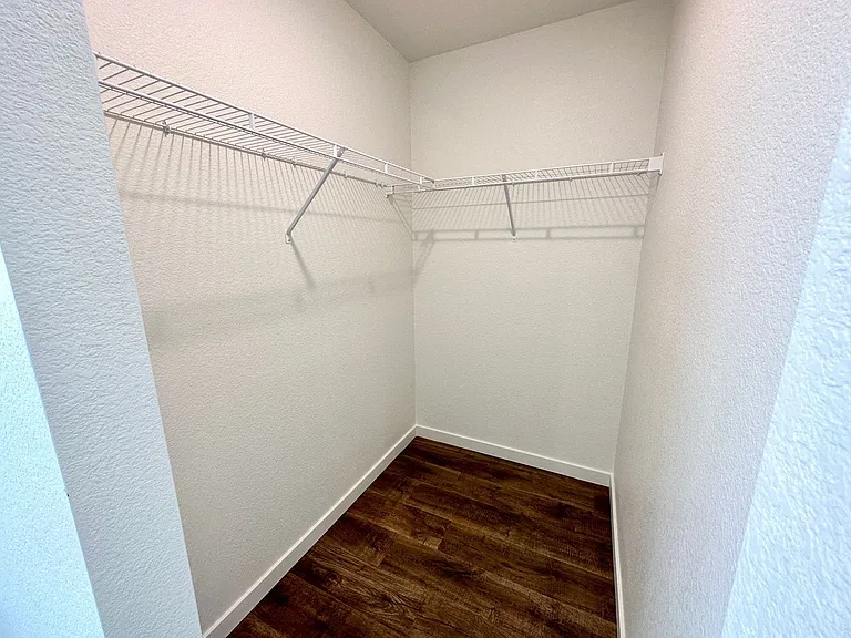 3913 Stove St — Photo 15