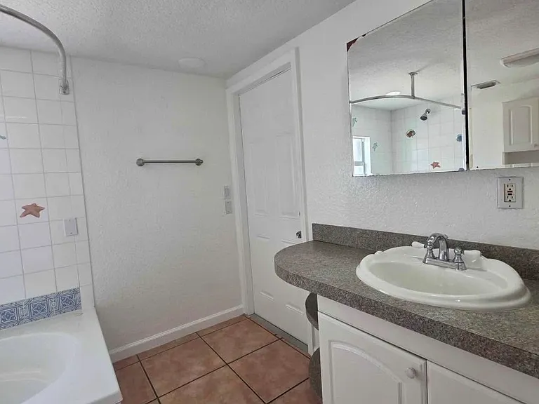 808 W Lakewood Rd — Photo 17