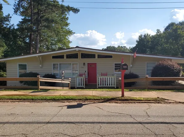 746 Broad St, Richland, GA 31825