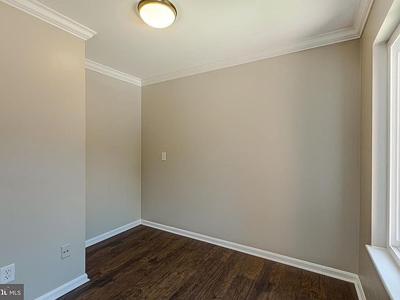 5th image of 2816 Lee Oaks Pl APT 201