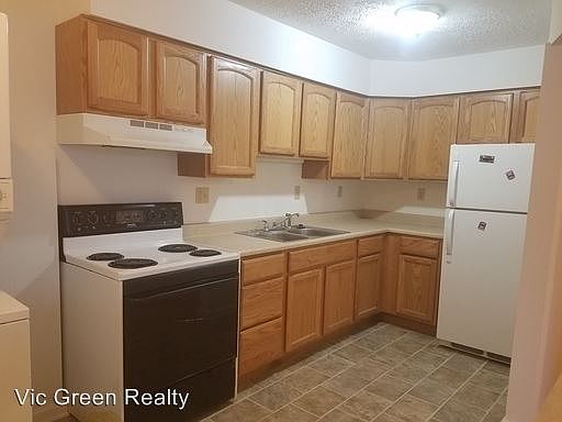 2nd image of 261 N Main St APT 1