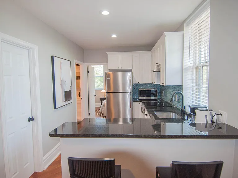 1901 Park Ave #3R — Photo 8