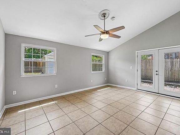 2nd image of 1475 Mordor Ln