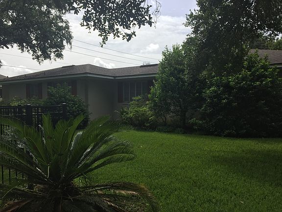 3rd image of 517 Palm Dr