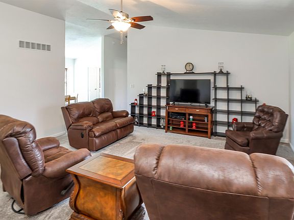 3rd image of 25831 Northland Crossing Dr