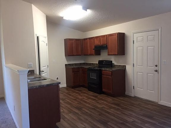 5th image of 381 NW North Macedo Boulevard