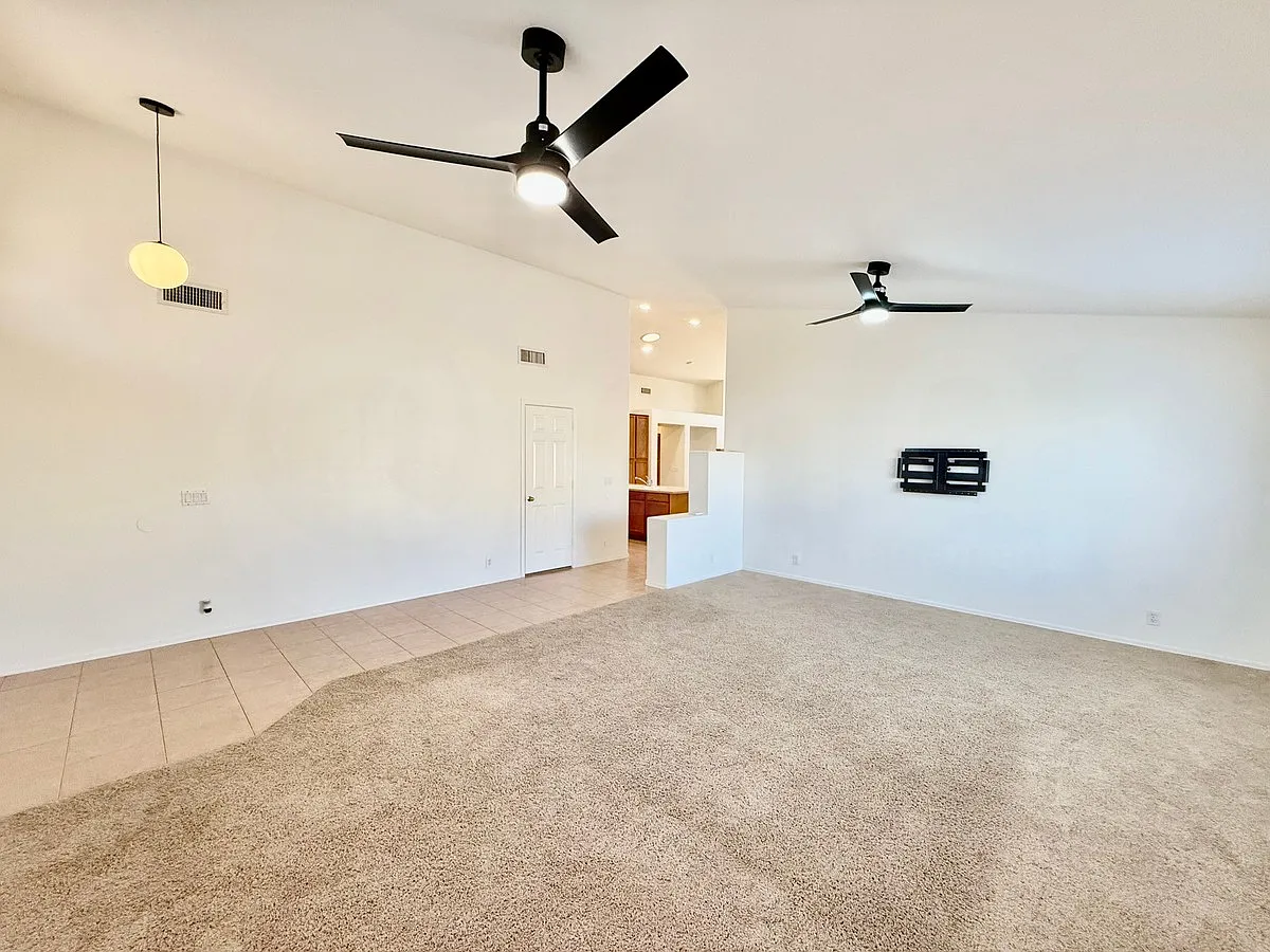 3 bed, 2.0 bath, 2092 sqft, $2,500 — Photo 4