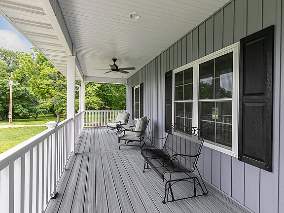4th image of 1422 E 370th Road