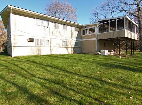 4th image of 15 Heather Hill Ln