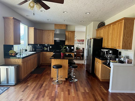5th image of 3719 SE 176th Ave