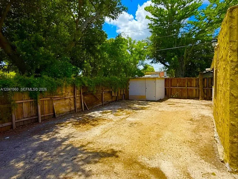 1340 Peri St #U — Photo 8