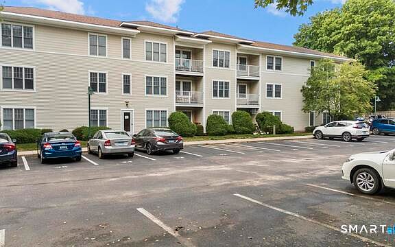 5th image of 468 Main Street #111