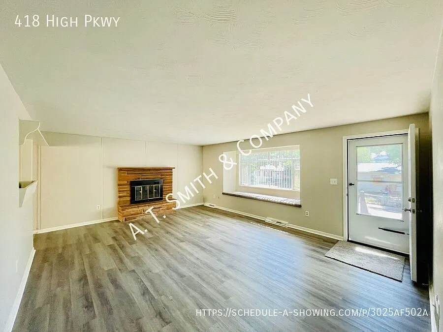Updated Single Family Home Located In Golden-Available 11/01 — Photo 4