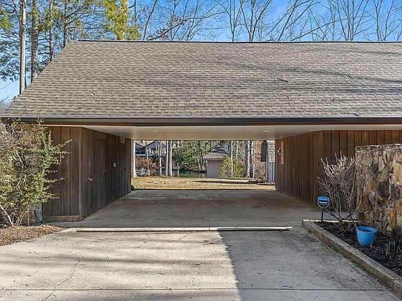 3rd image of 21 Meadowlark Cir