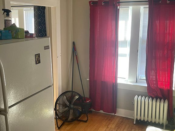 2nd image of 2904 W Wisconsin Ave #1