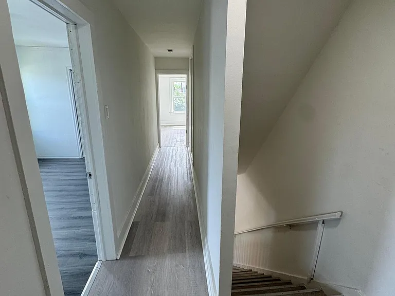 1424 N Market St — Photo 14