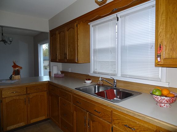 5th image of 1018 Avenue D