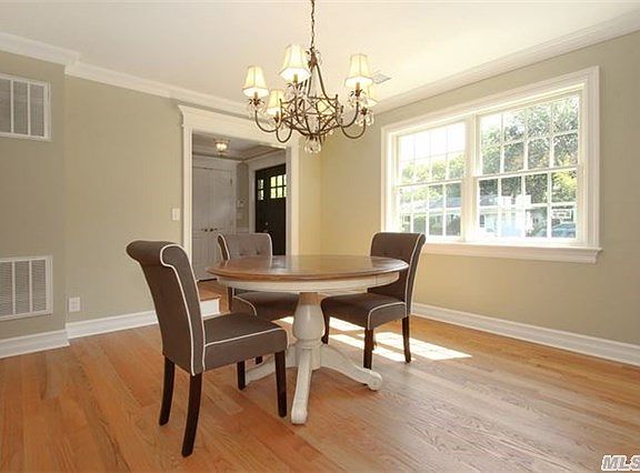 5th image of 35 Vassar St