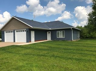 310 Rice City Cir, Darwin, MN 55324