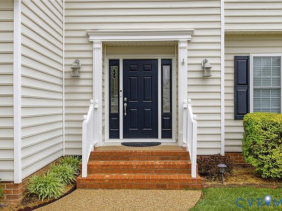 4th image of 6019 Pond Place Way