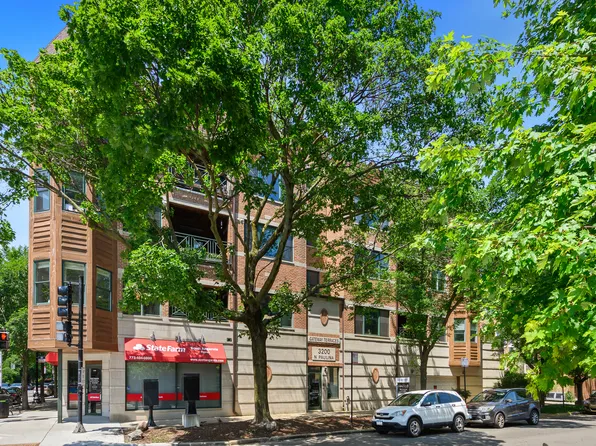 3202 N Paulina St #2S, Chicago, IL 60657