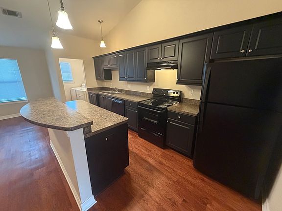 3rd image of 701 Gaytha Cir #701B