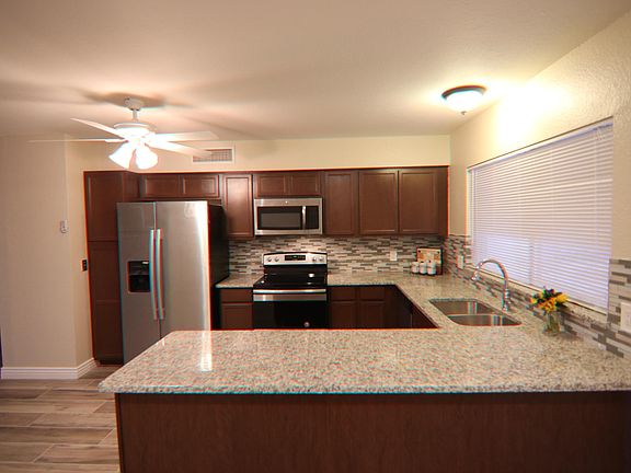 5th image of 806 W Pegasus Dr