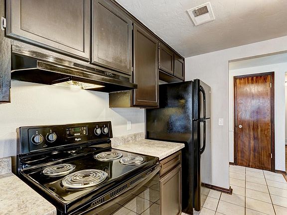 5th image of 974 Castlebury Mansion