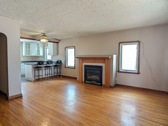 2nd image of 5109 50th Ave