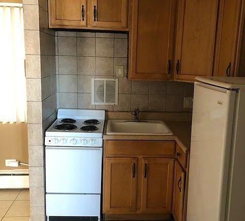 3rd image of 4215 W 95th St APT 2D