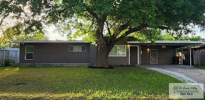 1st image of 808 Ebony Rd