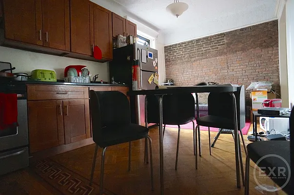 Rented by EXR | media 18