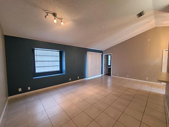 5th image of 4245 Woodfield Ave