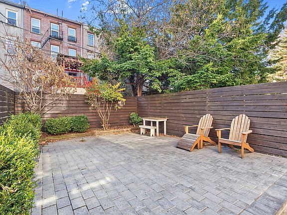 4th image of 56 Vernon Ave #1