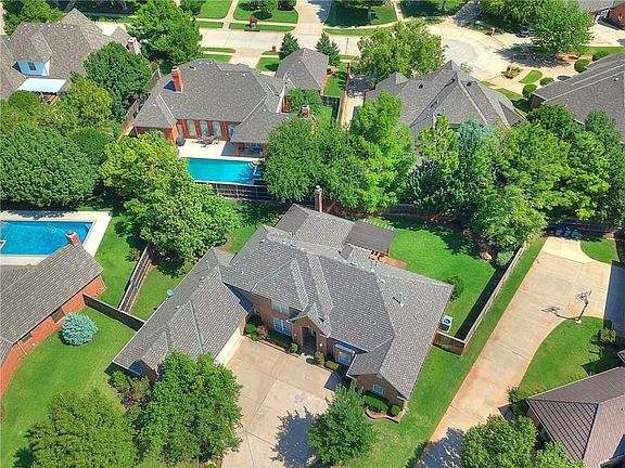 4th image of 8005 NW 127th Cir