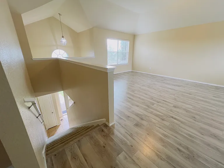 1210 Antoinette Dr — Photo 15