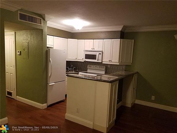 2nd image of 4050 NE 12th Ter #422