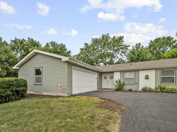 213 Lexington Dr, Bolingbrook, IL 60440
