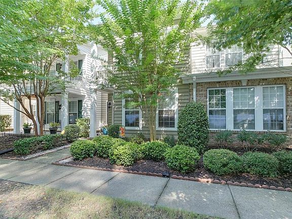 4th image of 4580 Willow Croft Dr