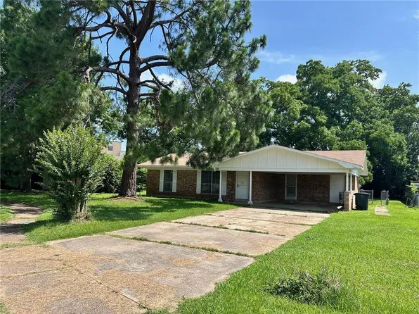 111 Willow Cir, Natchitoches, LA 71457