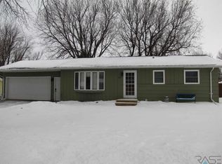 1101 N Jackson St, Luverne, MN 56156